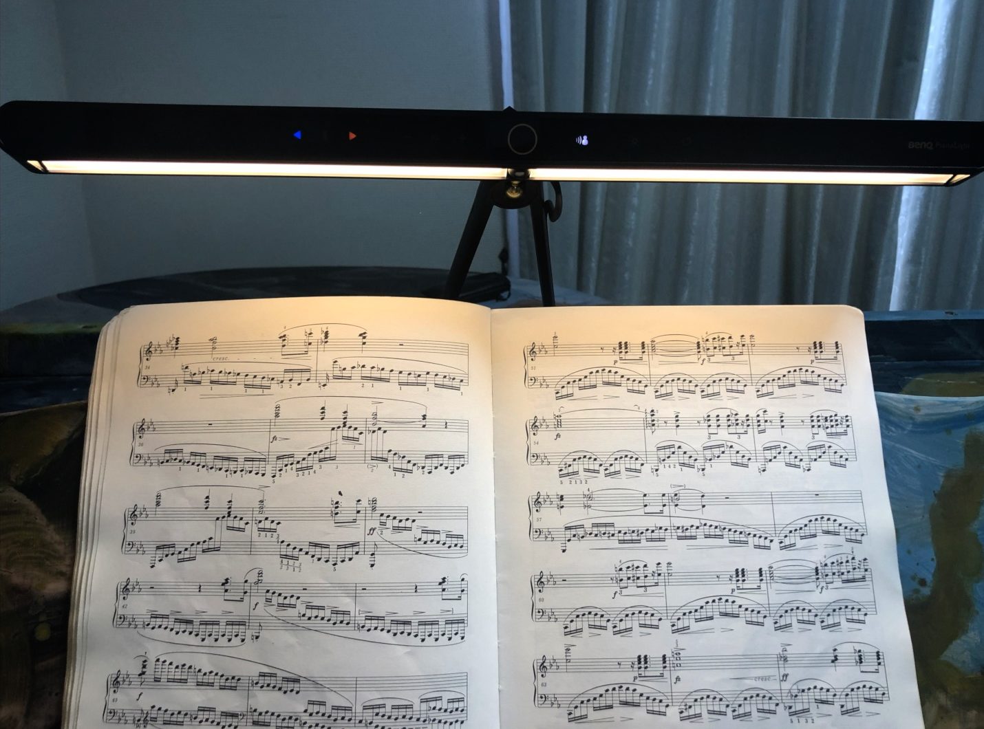 ピアニストが目に優しいピアノランプ「PianoLight/BenQ」を使用した感想｜フォルテのHP(公式サイト)